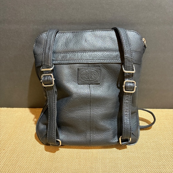 Rowallan of Scotland Genuine Leather Convertible Crossbody Backpack 11.5" X 10" - Picture 2 of 16